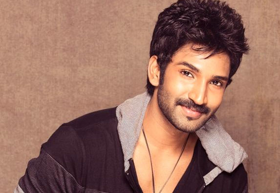 aadhi pinisetty,aadhi pinisetty hero,aadhi pinisetty in winner movie,winner movie villain  టాలెంట్‌ వుంది కాబట్టే ఈ ఛాన్స్ లు! 